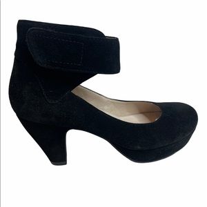 Sacha London Valeria Black Suede Heel Sz.  6